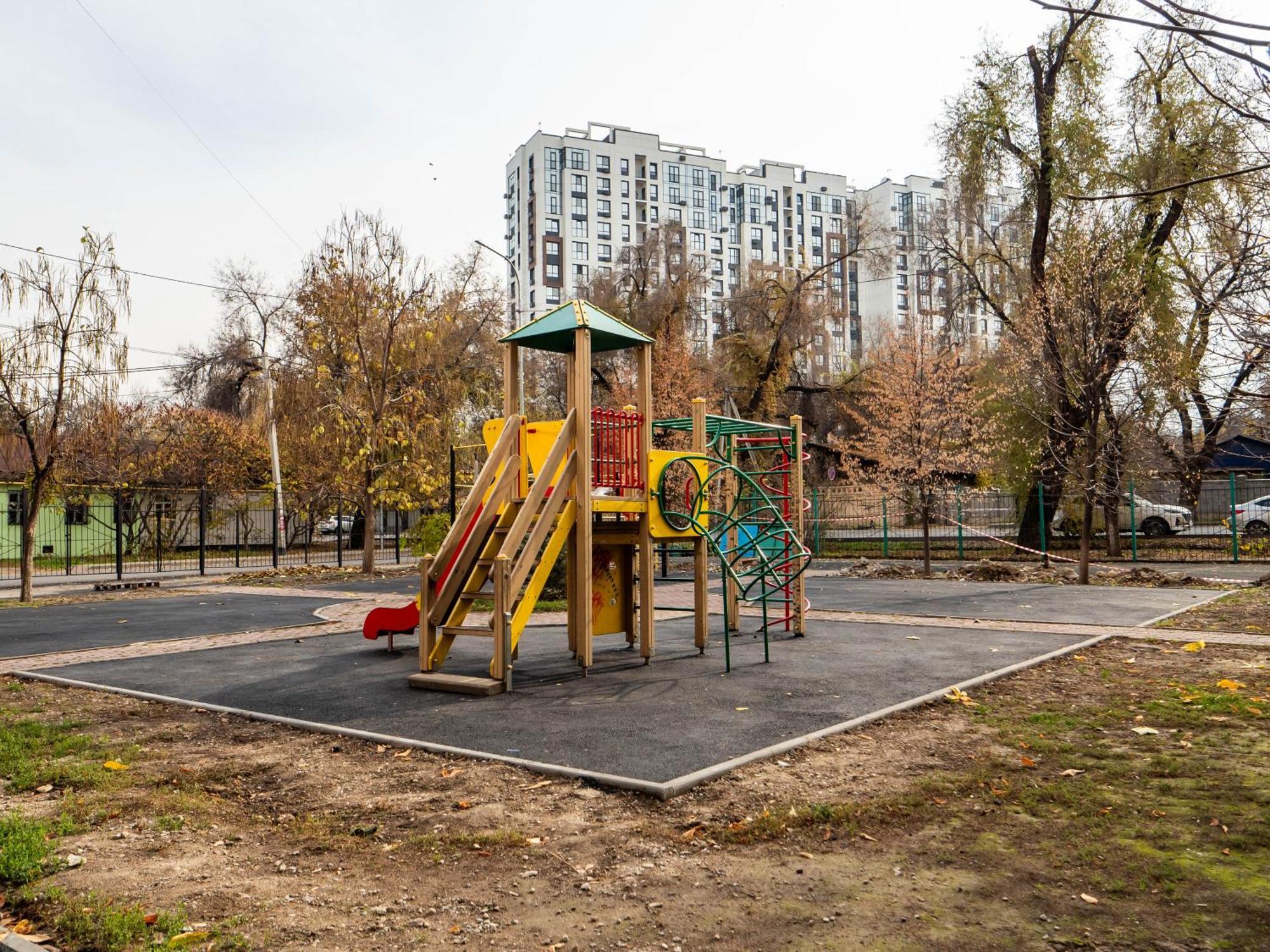 Apartment Оn Makatayeva 5 B Almaty Exterior foto